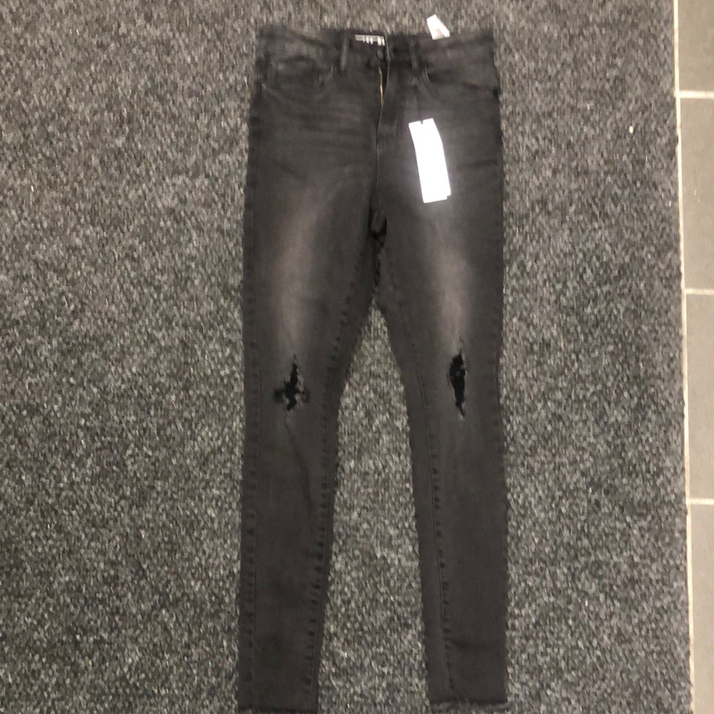 Noisy may Black Skinny Jeans with Distressed Details